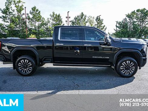 Used 2024 GMC Sierra 3500 Denali Ultimate AWD/4WD image 8