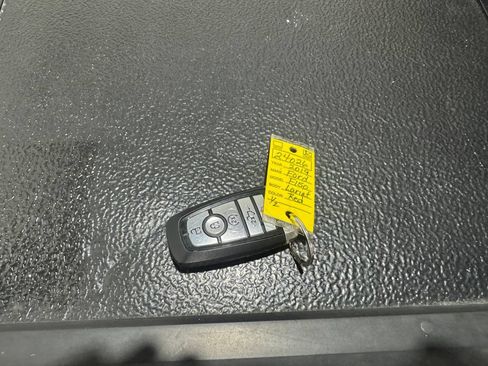Used 2019 Ford F150 Lariat w/ Equipment Group 502A Luxury AWD/4WD image 44