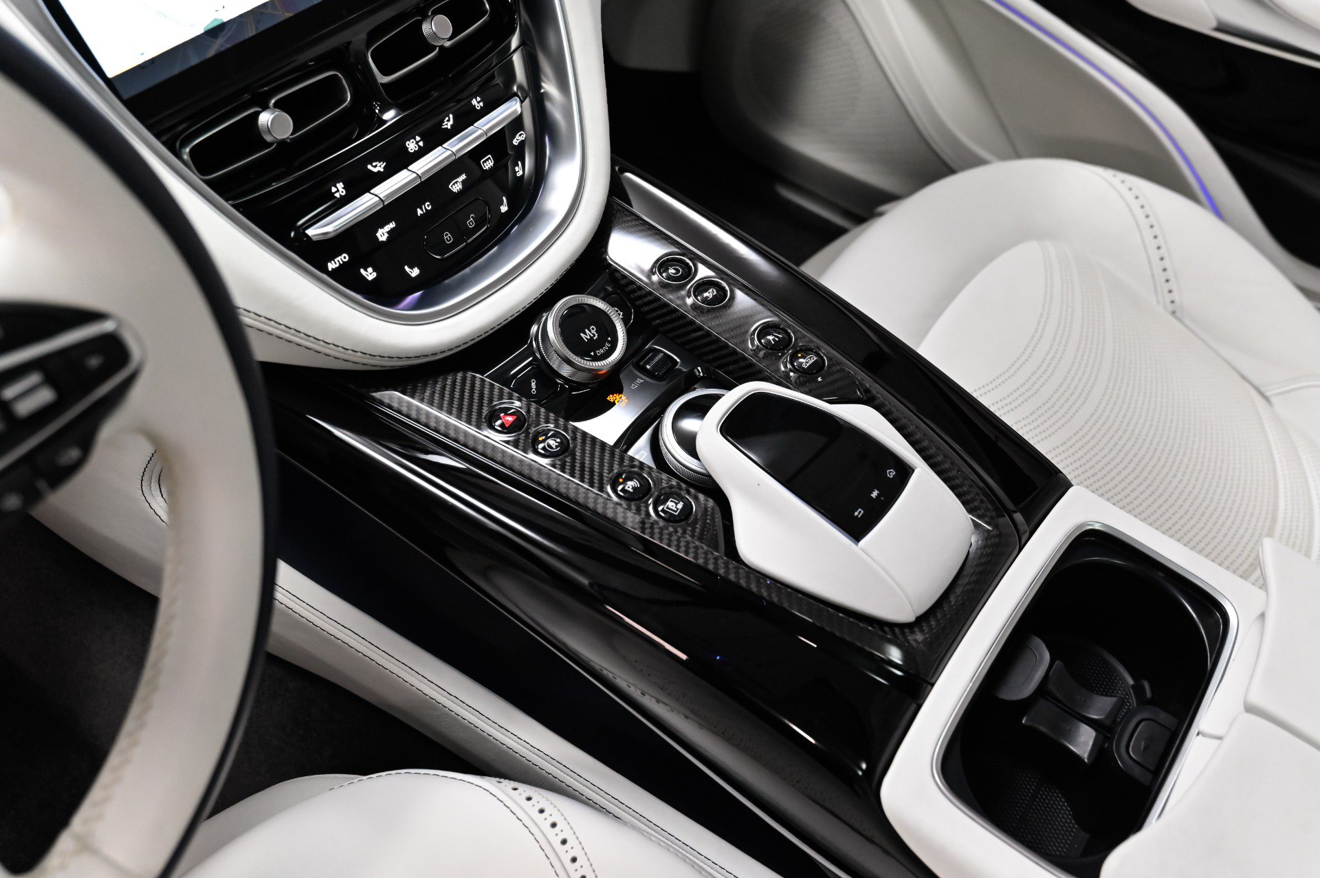 Used 2023 Aston Martin DBX 707 AWD/4WD image 10
