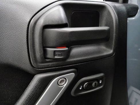 Used 2014 Jeep Wrangler Unlimited Sahara w/ Connectivity Group AWD/4WD image 13