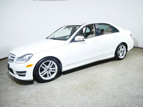 Used 2012 Mercedes-Benz C 300 4MATIC Sedan image 3