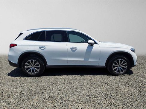 Used 2026 Mercedes-Benz GLC 300 4MATIC image 2