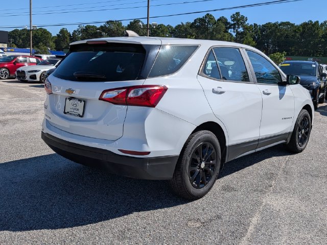 Used 2020 Chevrolet Equinox LS w/ LPO, Floor Liner Package FWD image 4