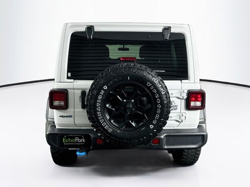 Used 2023 Jeep Wrangler Unlimited w/ Cold Weather Group AWD/4WD image 7