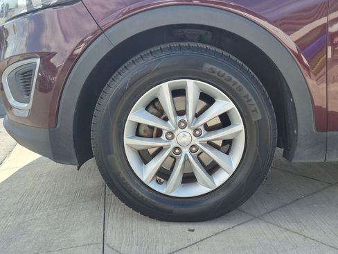Used 2017 Kia Sorento LX FWD image 12