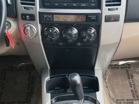 Used 2006 Toyota 4Runner SR5 AWD/4WD image 16