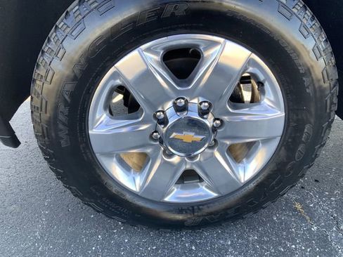 Used 2023 Chevrolet Silverado 2500 LTZ w/ LTZ Plus Package image 10