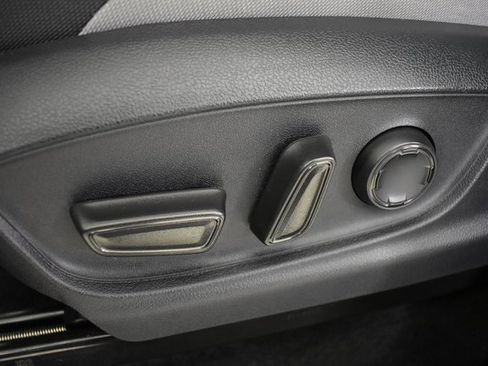 Used 2024 Toyota Tacoma TRD Off-Road image 12