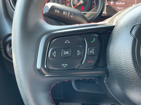 Used 2024 Jeep Gladiator Rubicon w/ Safety Group AWD/4WD image 11