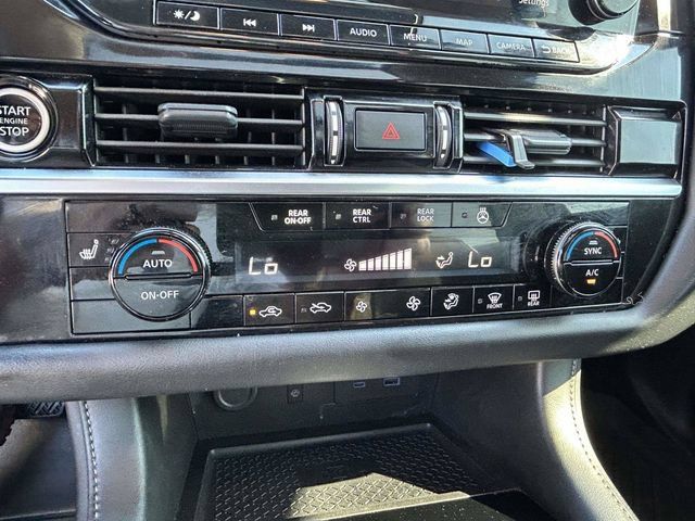 Used 2024 Nissan Pathfinder SL w/ SL Premium Package FWD image 12