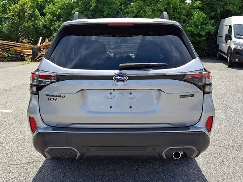 Used 2025 Subaru Forester Limited AWD/4WD image 5