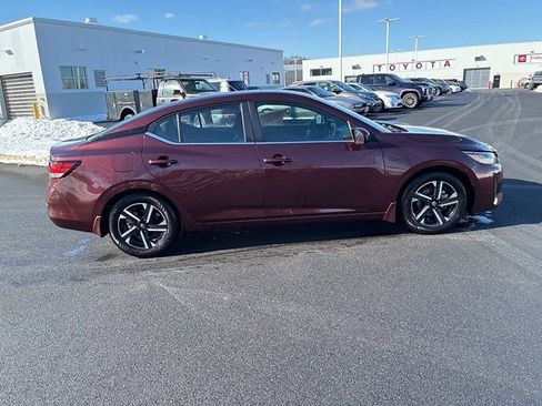Used 2024 Nissan Sentra SV image 5