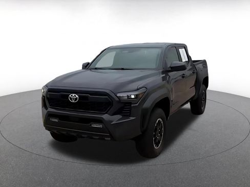 Used 2025 Toyota Tacoma TRD Off-Road AWD/4WD image 6