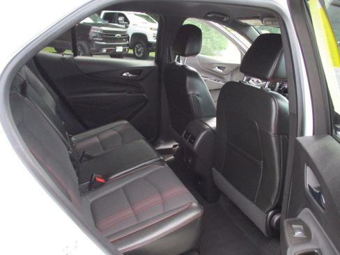 Certified 2022 Chevrolet Equinox RS w/ Infotainment Package AWD/4WD image 14