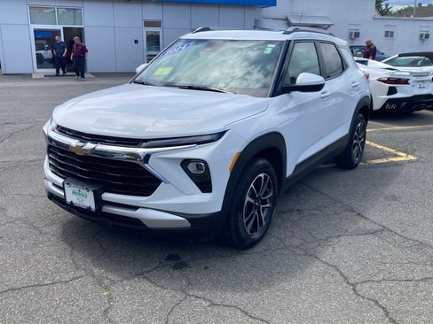 Used 2024 Chevrolet TrailBlazer LT w/ Convenience Package AWD/4WD image 22