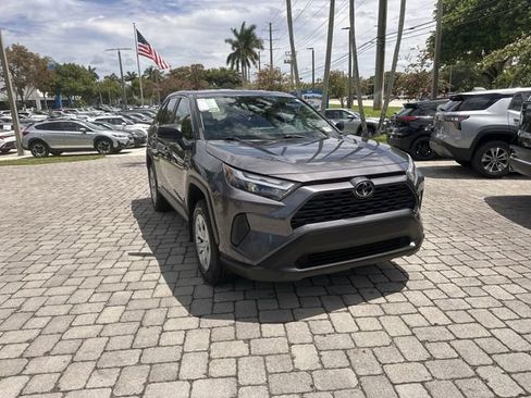 Used 2024 Toyota RAV4 LE FWD image 17