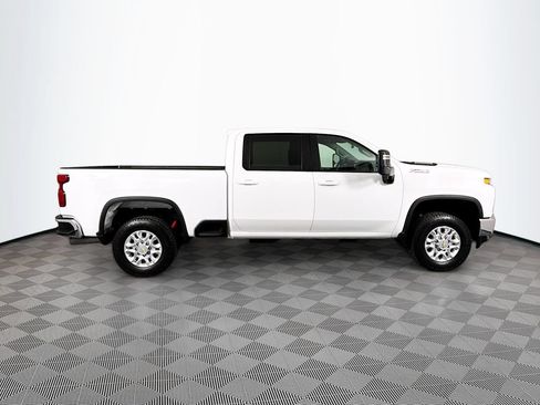 Used 2023 Chevrolet Silverado 2500 LT AWD/4WD image 8