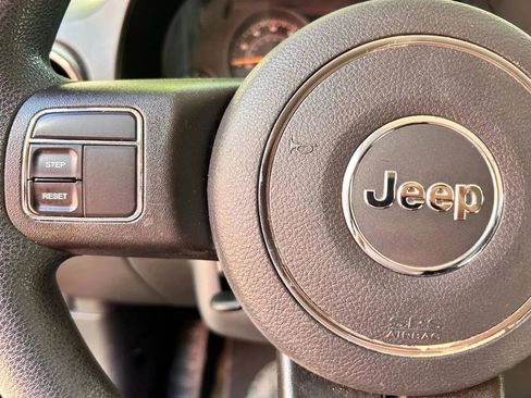 Used 2016 Jeep Patriot Sport w/ Power Value Group image 24