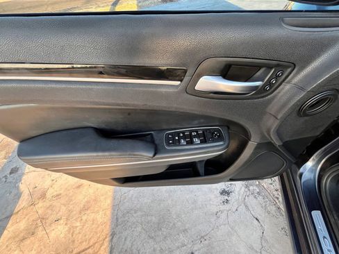 Used 2018 Chrysler 300 S w/ Safetytec Plus Group image 9
