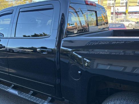 Used 2017 Chevrolet Silverado 1500 LTZ Z71 w/ LTZ Plus Package AWD/4WD image 18