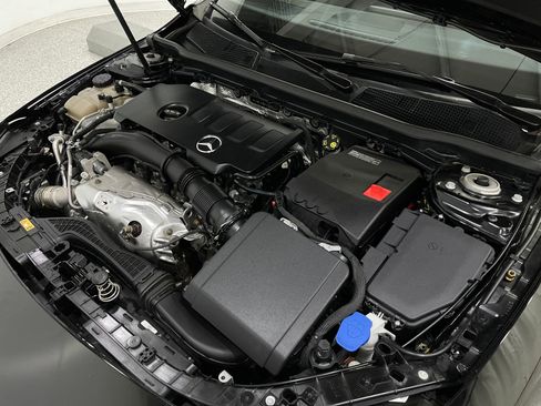 Used 2022 Mercedes-Benz CLA 250 4MATIC image 27