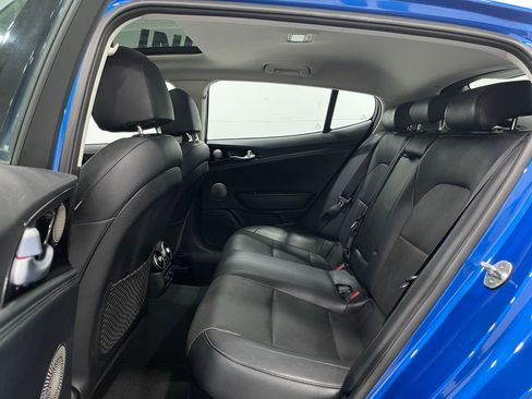 Used 2018 Kia Stinger Premium image 29