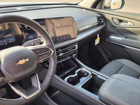 New 2026 Chevrolet Traverse LT image 18