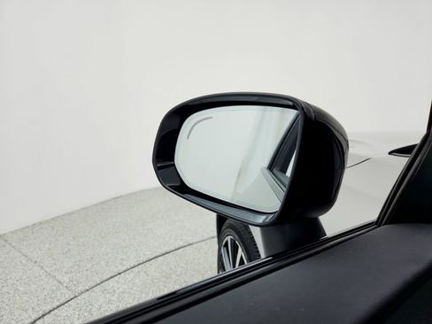 Certified 2025 Volvo XC60 B5 Plus image 19