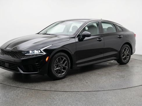 Used 2025 Kia K5 LXS FWD image 3