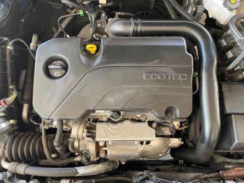 Used 2024 Chevrolet Malibu LT image 32