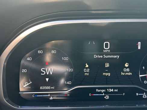 Certified 2023 GMC Yukon SLT w/ SLT Premium Package AWD/4WD image 12