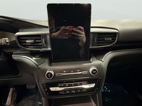 Used 2020 Ford Explorer ST w/ Premium Technology Package image 14