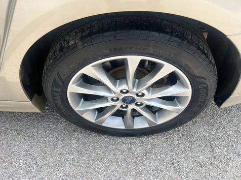 Used 2017 Ford Fusion SE w/ Fusion SE Technology Package FWD image 29