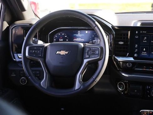 Used 2023 Chevrolet Silverado 1500 High Country w/ High Country Premium Package AWD/4WD image 26