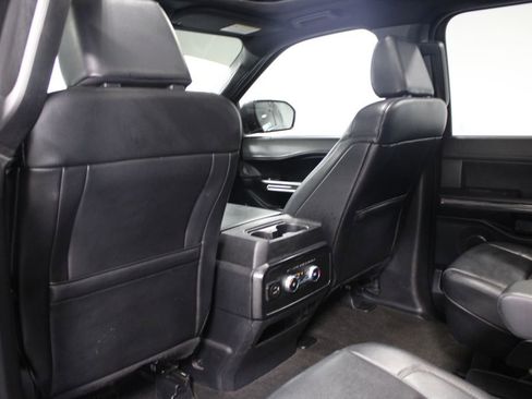 Used 2021 Ford Expedition XLT image 25