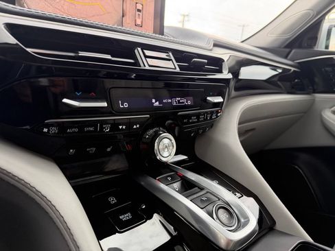 Certified 2023 Acura MDX SH-AWD w/ Advance Package image 39