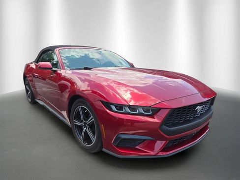 Used 2024 Ford Mustang Convertible RWD image 5