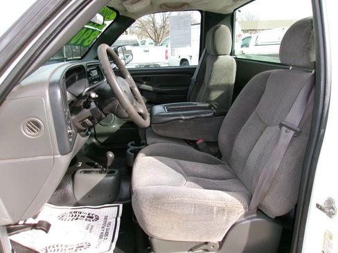 Used 2006 Chevrolet Silverado 2500 W/T w/ Skid Plate Package image 16