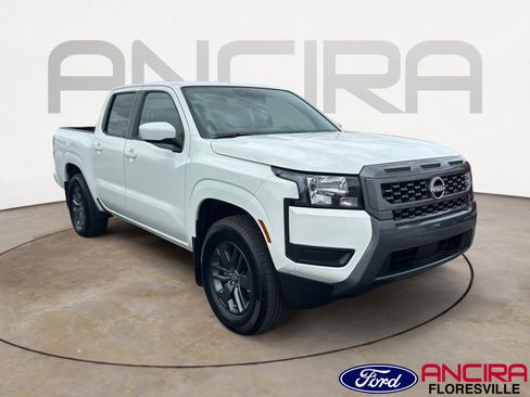Used 2025 Nissan Frontier SV RWD image 1
