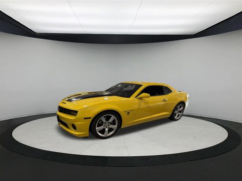 Used 2010 Chevrolet Camaro SS w/ RS Package RWD image 1