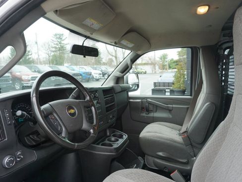 Used 2020 Chevrolet Express 2500 w/ Driver Convenience Package image 9