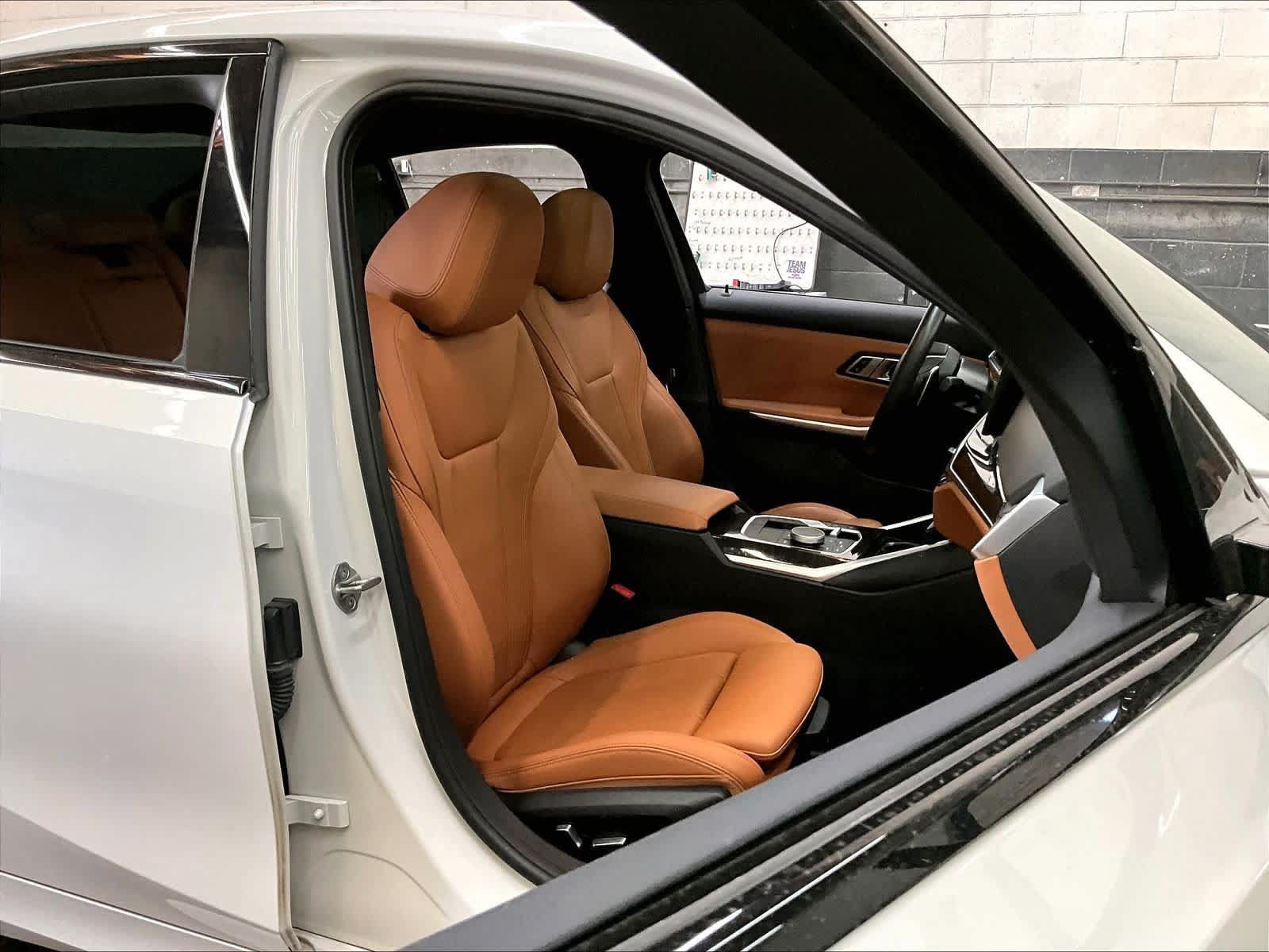 Used 2023 BMW 330i Sedan w/ Driving Assistance Package RWD image 10