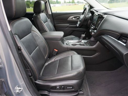 Used 2019 Chevrolet Traverse LT w/ LT Premium Package AWD/4WD image 26