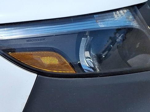 Used 2023 Mercedes-Benz Metris image 12