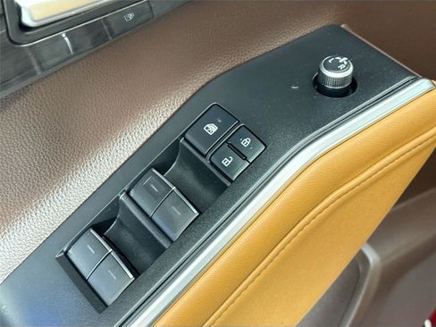 Used 2021 Toyota Highlander Platinum image 29