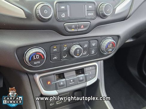 Used 2024 GMC Terrain SLT AWD/4WD image 24
