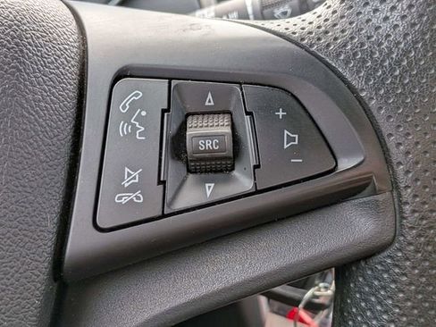 Used 2019 Chevrolet Trax LS AWD/4WD image 24