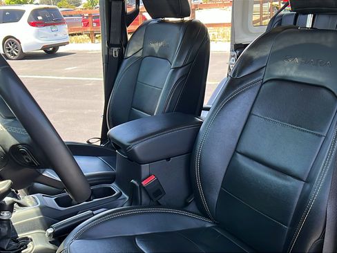 Used 2023 Jeep Wrangler Unlimited Sahara AWD/4WD image 18