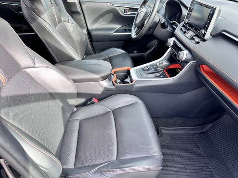 Used 2019 Toyota RAV4 Adventure image 10