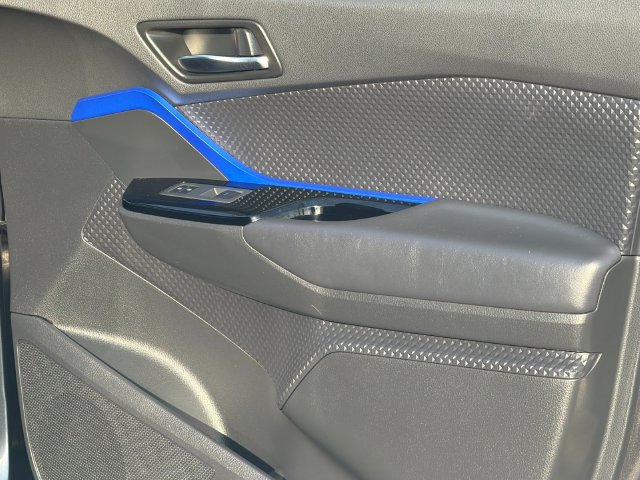 Used 2020 Toyota C-HR XLE FWD image 18